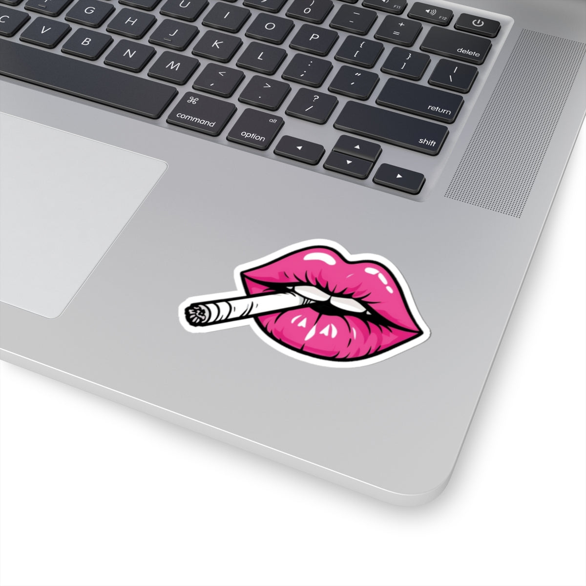 SMOKING LIPS