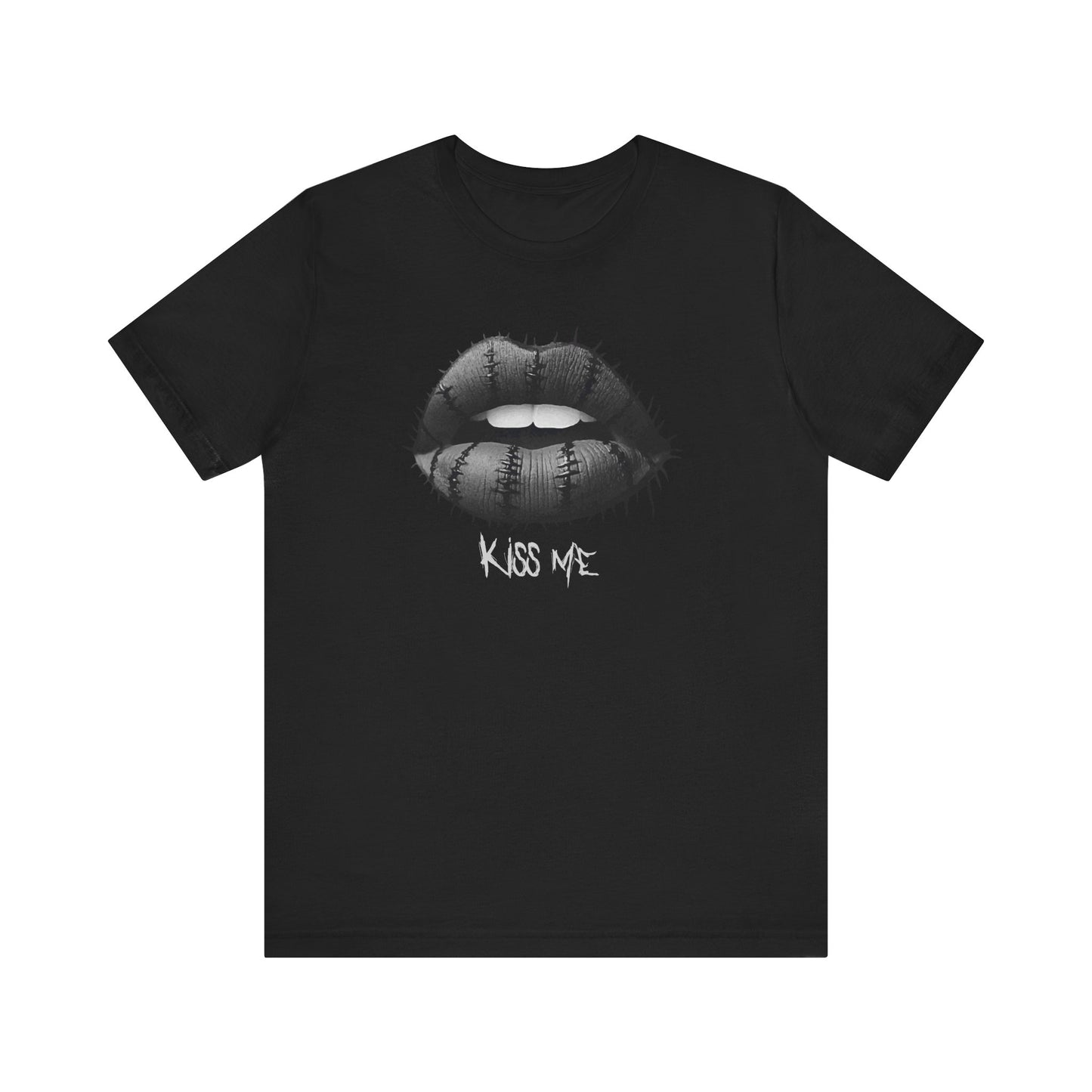 KISS ME GOTH LIPS